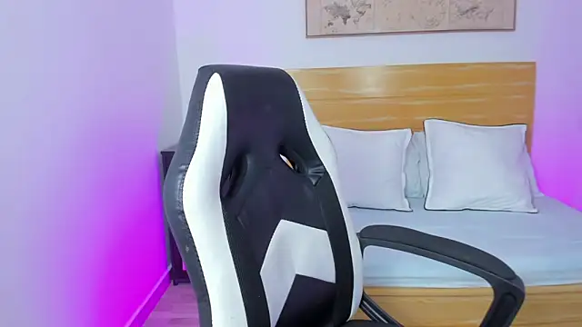 kitty sweeety  online show from 10-28-25, 01:14