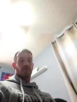 Snapshot of Sampzon chatting on 10-24-25, 08:27 Sampzon online show from 10-24-25, 08:27