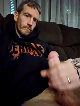 Snapshot of Sampzon chatting on 12-15-25, 02:38 Sampzon online show from 12-15-25, 02:38