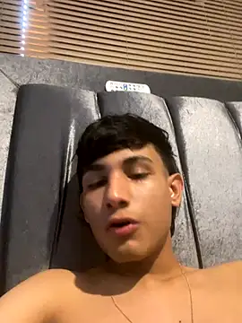 Snapshot of cody_fox10 chatting on 09-15-25, 07:58 cody fox10 online show from 09-15-25, 07:58