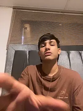 Snapshot of cody_fox10 chatting on 09-25-25, 07:06 cody fox10 online show from 09-25-25, 07:06