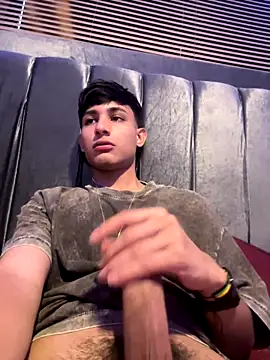 Snapshot of cody_fox10 chatting on 11-14-25, 08:07 cody fox10 online show from 11-14-25, 08:07