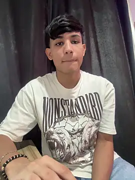 Snapshot of cody_fox10 chatting on 12-15-25, 07:07 cody fox10 online show from 12-15-25, 07:07