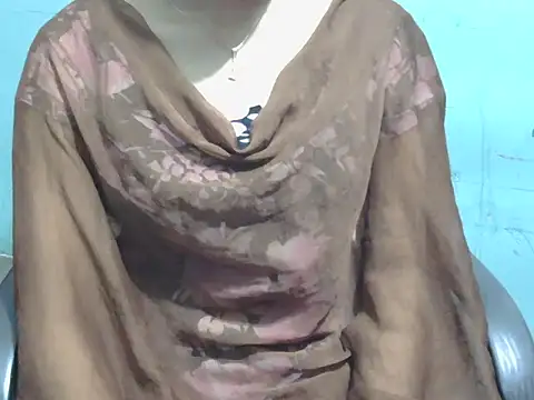 Snapshot of lovely_soniya chatting on 09-22-25, 05:42 lovely soniya online show from 09-22-25, 05:42