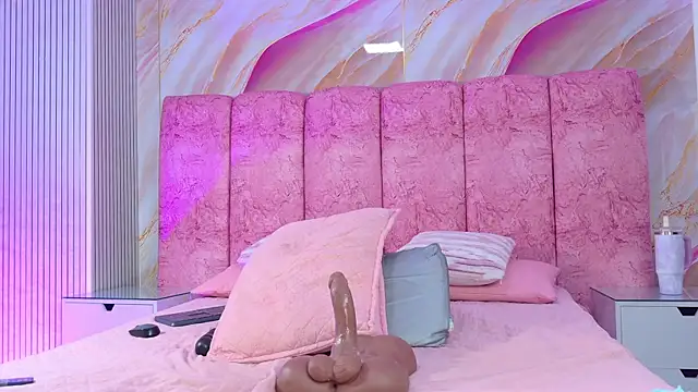 emmacurvy online show from 07-07-26, 07:23