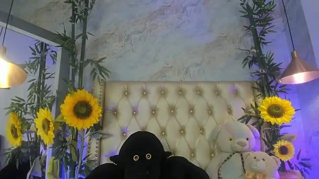 LittleeJaz online show from 05-28-26, 05:05