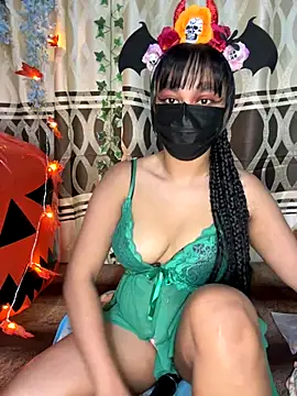 Ariana  Marie online show from 10-29-25, 01:19