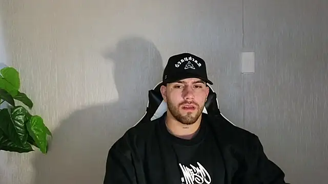 Snapshot of Ades_Lowe chatting on 09-25-25, 11:58 Ades Lowe online show from 09-25-25, 11:58