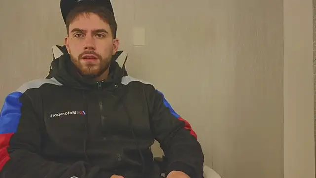 Snapshot of Ades_Lowe chatting on 10-29-25, 11:56 Ades Lowe online show from 10-29-25, 11:56