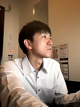 Snapshot of yuma0815 chatting on 11-02-25, 04:37 yuma0815 online show from 11-02-25, 04:37