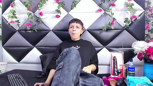 Megan Thompson  online show from 09-21-25, 02:24