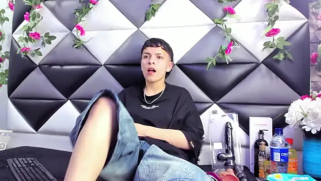 Megan Thompson  online show from 10-18-25, 02:14