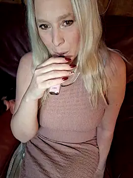 Bouncy-Bella28X online show from 02-09-26, 09:13