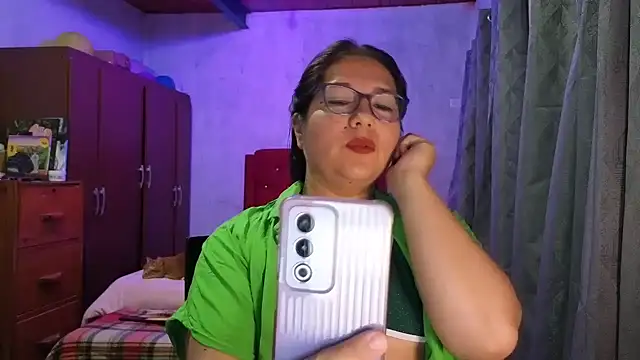 scarlett widow  online show from 03-18-26, 03:42