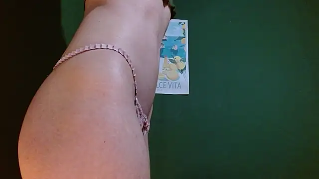 Roxiehood online show from 05-22-26, 01:57
