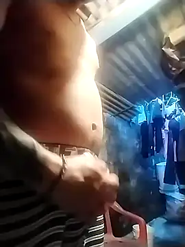 Snapshot of Karalxxx chatting on 10-31-25, 10:44 Karalxxx online show from 10-31-25, 10:44