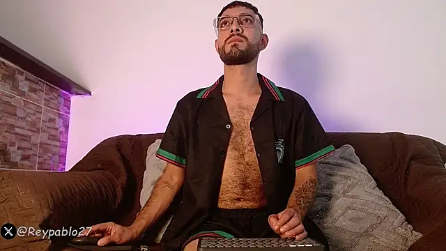 ReyPablo1 online show from 04-12-26, 09:42