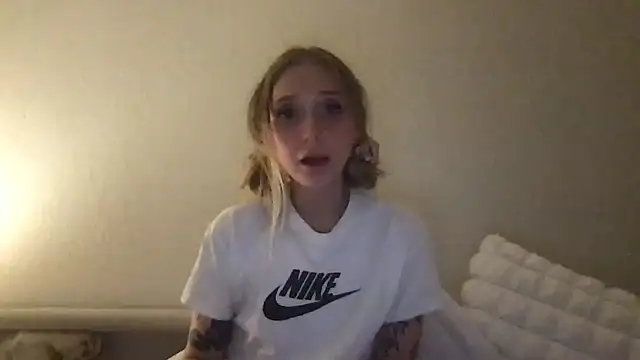 Snapshot of rose_puzzy69 chatting on 01-13-26, 07:35 rose puzzy69 online show from 01-13-26, 07:35