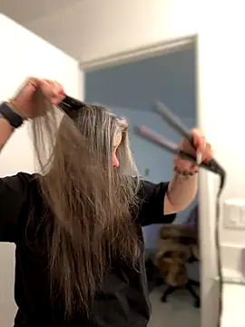 Alix Valentine online show from 11-15-25, 03:30