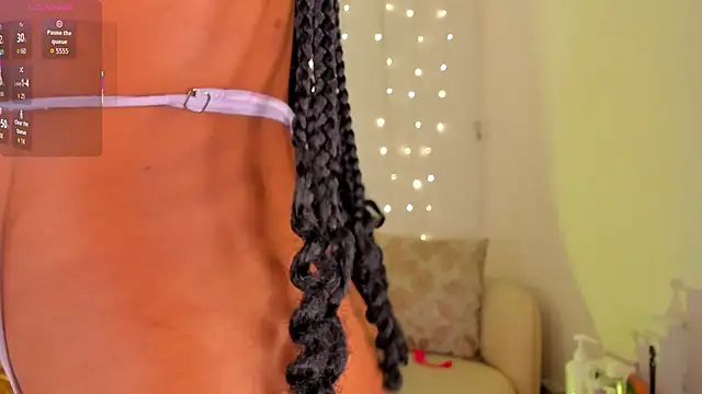 Snapshot of Violett030 chatting on 10-03-25, 03:36 Violett030 online show from 10-03-25, 03:36