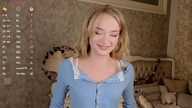 Emma Frosty online show from 04-12-26, 09:42