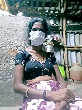 Snapshot of Tamilauntyhot chatting on 10-05-25, 02:10 Tamilauntyhot online show from 10-05-25, 02:10