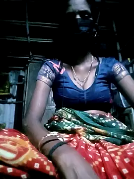 Snapshot of Tamilauntyhot chatting on 10-11-25, 02:26 Tamilauntyhot online show from 10-11-25, 02:26