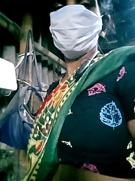 Snapshot of Tamilauntyhot chatting on 10-16-25, 01:01 Tamilauntyhot online show from 10-16-25, 01:01