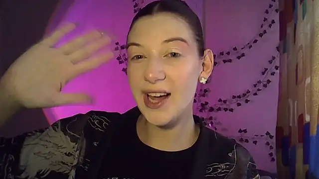 Lily Ember online show from 10-17-25, 10:18