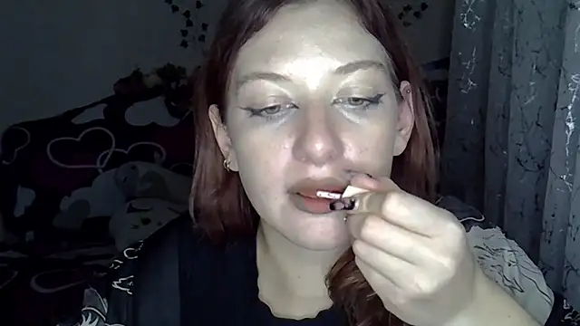 Lily Ember online show from 11-12-25, 07:35