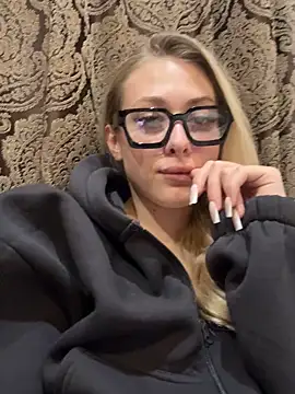 ChristyMarshall online show from 10-28-25, 10:01