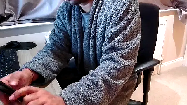 Snapshot of rogamuffin chatting on 01-08-26, 11:29 rogamuffin online show from 01-08-26, 11:29