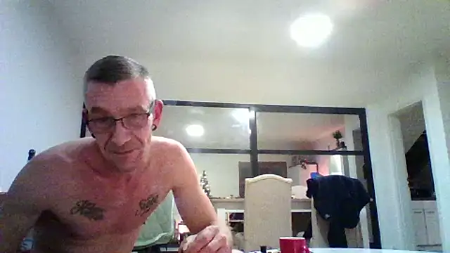 Snapshot of Kevinhot38 chatting on 12-14-25, 08:02 Kevinhot38 online show from 12-14-25, 08:02