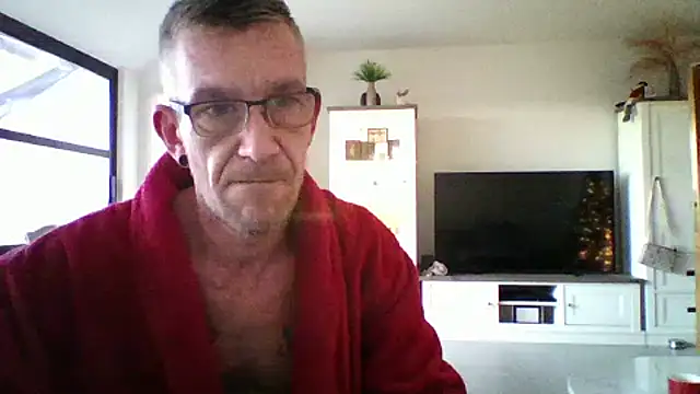 Snapshot of Kevinhot38 chatting on 12-15-25, 10:08 Kevinhot38 online show from 12-15-25, 10:08