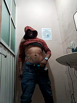 Snapshot of wolfsexmxn chatting on 02-25-26, 05:39 wolfsexmxn online show from 02-25-26, 05:39