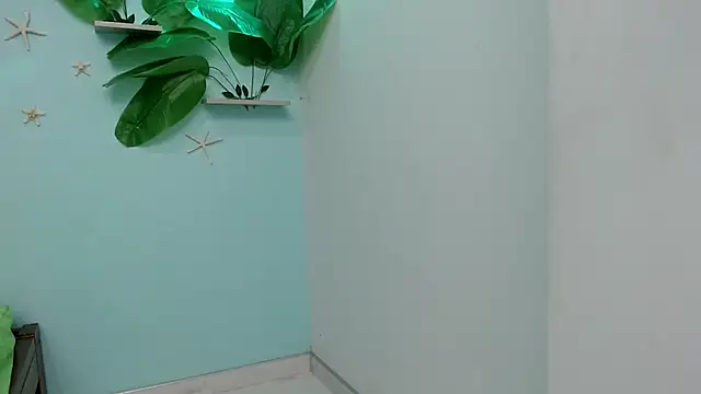 eladyrous98 online show from 10-30-25, 02:40