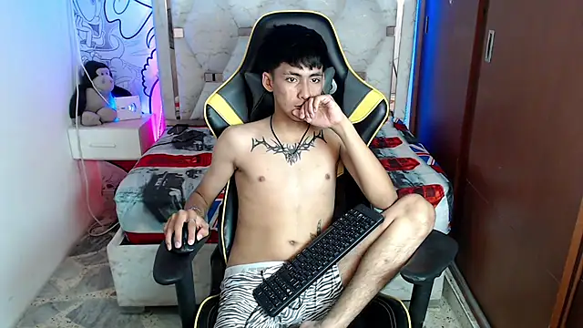 Snapshot of yiisu_ chatting on 09-15-25, 06:08 yiisu  online show from 09-15-25, 06:08