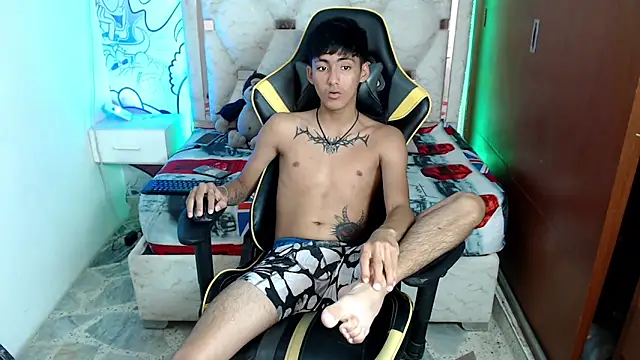 Snapshot of yiisu_ chatting on 10-15-25, 06:19 yiisu  online show from 10-15-25, 06:19