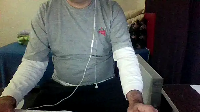 st206boy online show from 11-10-25, 01:04