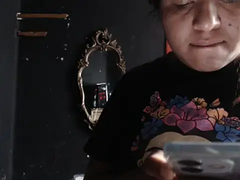 Snapshot of Atenea69 chatting on 10-27-25, 07:29 Atenea69 online show from 10-27-25, 07:29