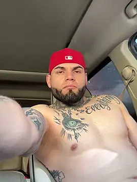 Snapshot of crazybarber69 chatting on 11-30-25, 04:00 crazybarber69 online show from 11-30-25, 04:00