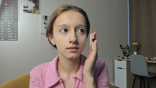 TaiteFairfield online show from 02-22-26, 08:02