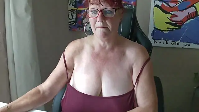 -Curvy- online show from 06-04-26, 08:53