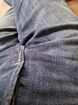 Snapshot of minnetird chatting on 12-02-25, 11:37 minnetird online show from 12-02-25, 11:37