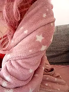 Snapshot of Alicia1010@xh chatting on 10-13-25, 06:57 Alicia1010xh online show from 10-13-25, 06:57