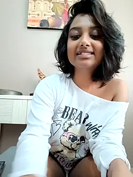 littlemissdevil69 online show from 10-28-25, 06:17