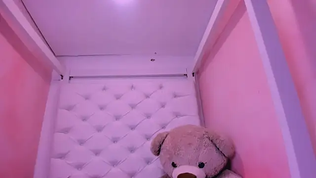 eimy skinny  online show from 04-15-26, 02:24