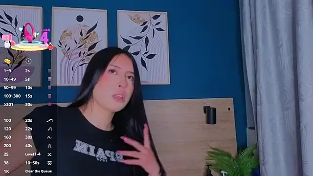 Snapshot of SarahMiler_ chatting on 10-06-25, 11:40 SarahMiler online show from 10-06-25, 11:40