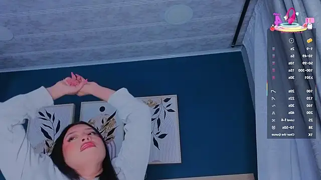 Snapshot of SarahMiler_ chatting on 10-16-25, 11:44 SarahMiler online show from 10-16-25, 11:44