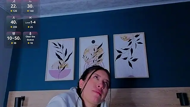 Snapshot of SarahMiler_ chatting on 10-22-25, 11:43 SarahMiler online show from 10-22-25, 11:43